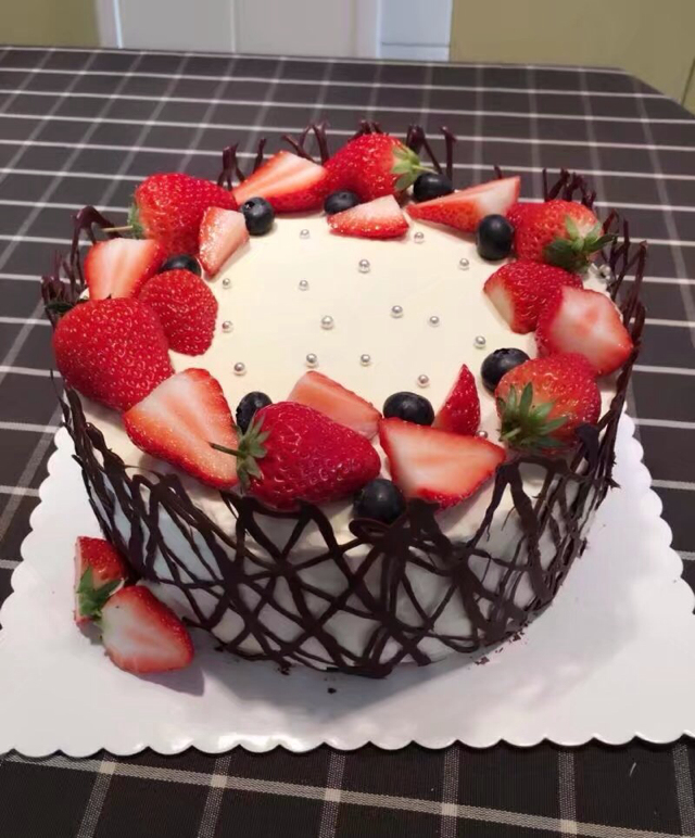 草莓淡奶油蛋糕