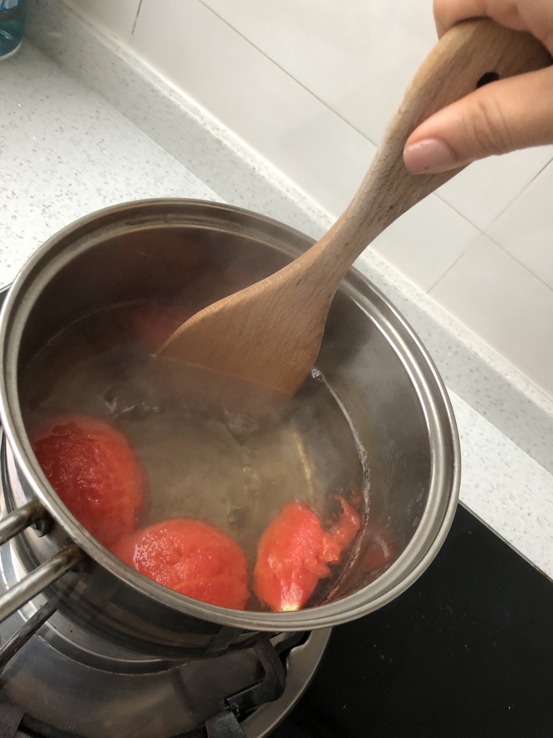 低卡快手-整个番茄汤的做法 步骤3