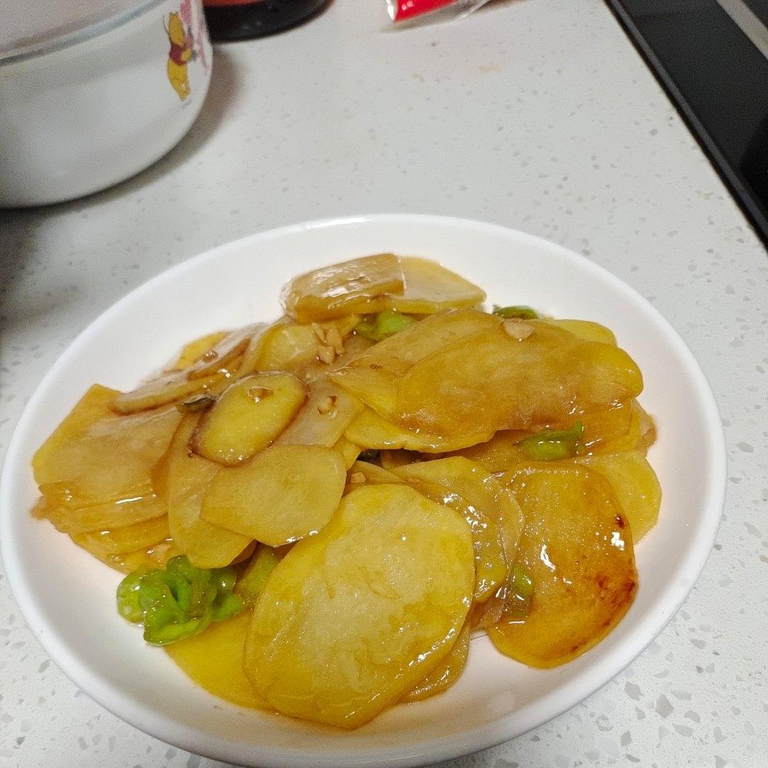 比肉都好吃的青椒炒土豆片😋简单又美味❗️