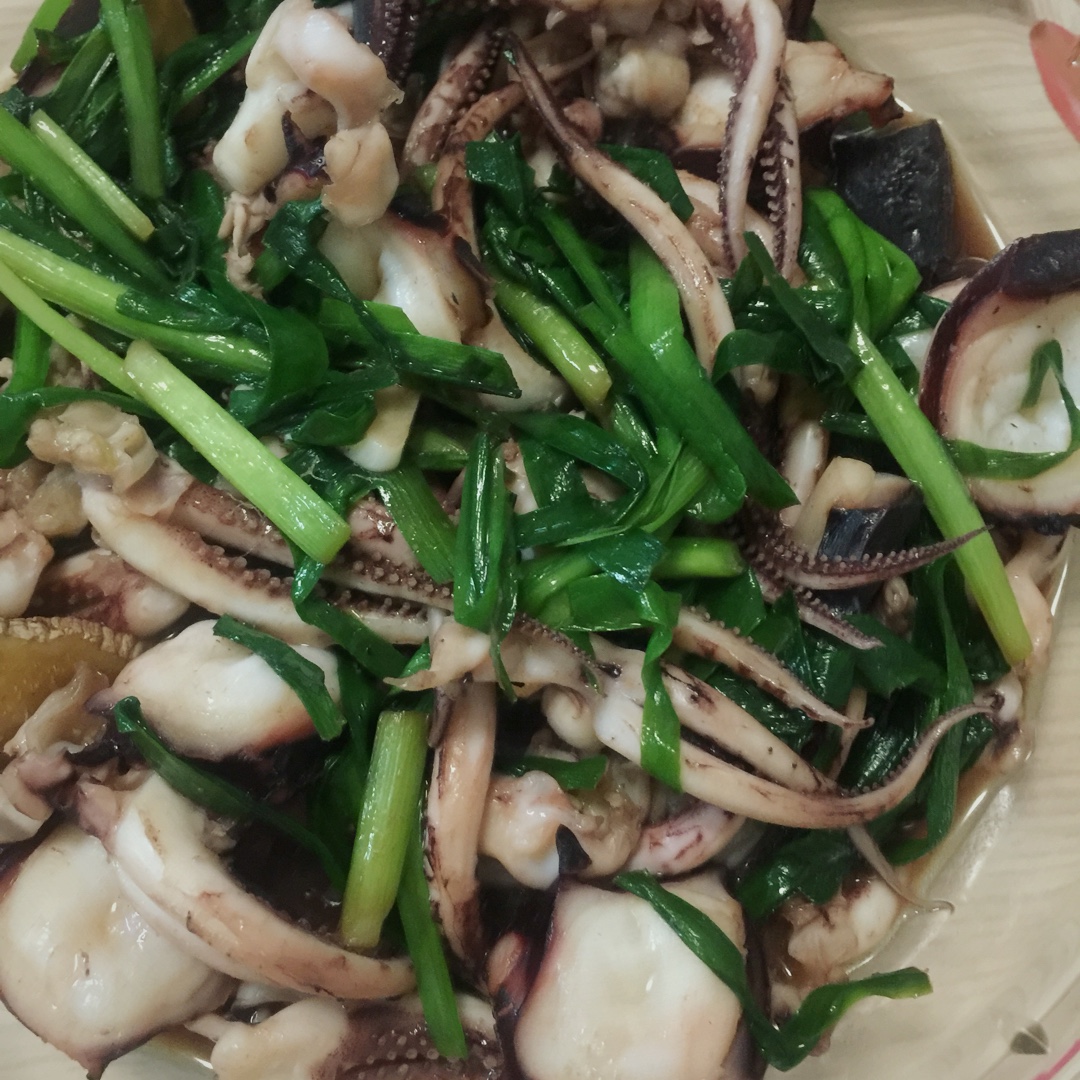 韭菜炒鱿鱼