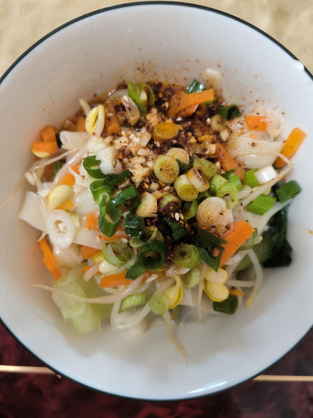 陕西正宗油泼面，简单快手，好吃到灵魂出窍