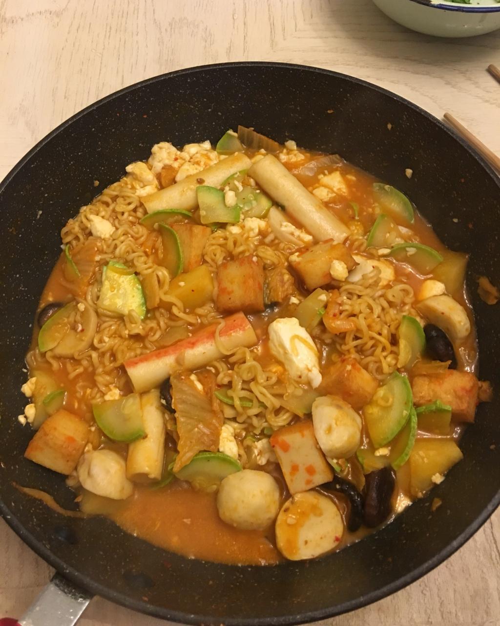 韩式二人锅（泡菜牛肉锅）绝对懒◝(　ﾟ∀ ﾟ )◟