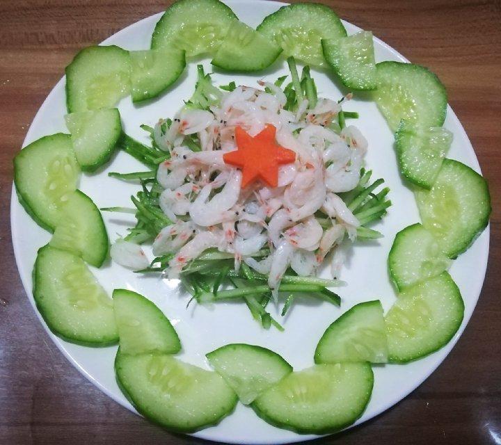 黄瓜拌虾皮