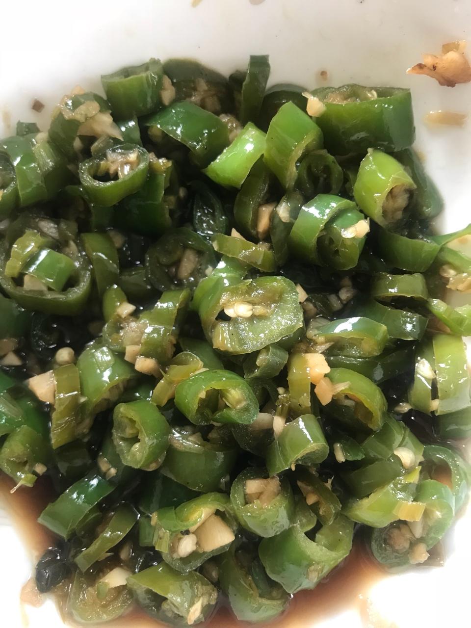 炒线辣椒
