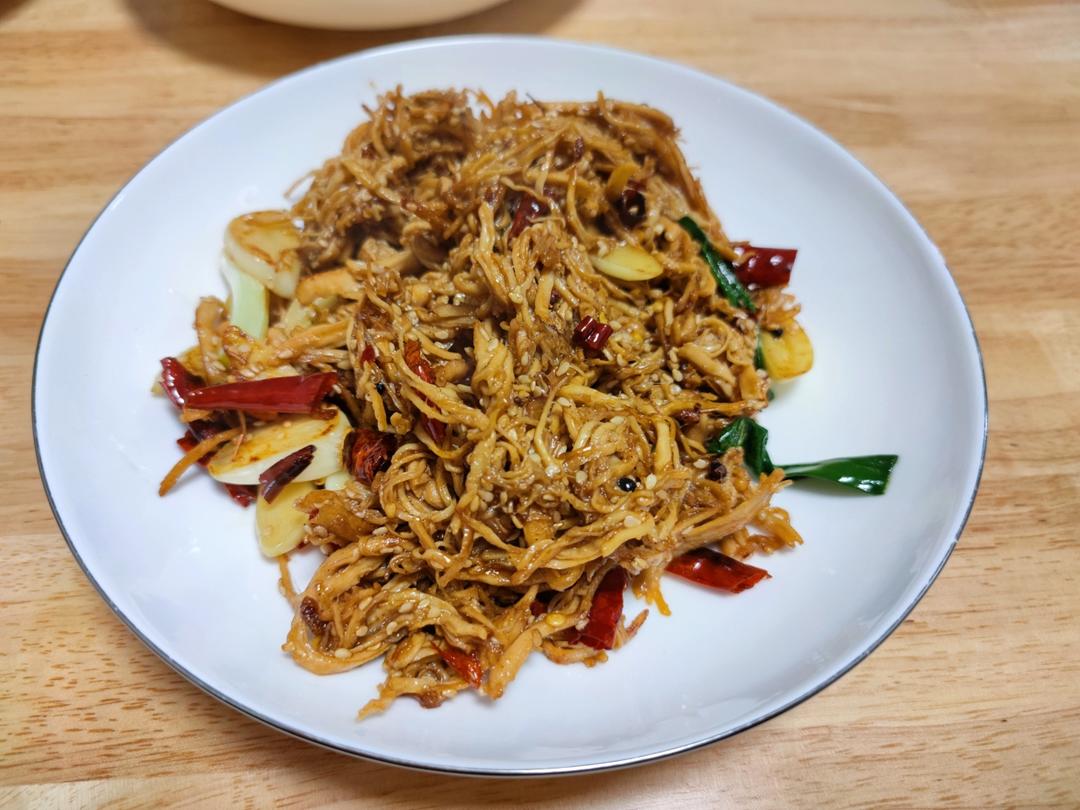 巨好吃‼️追剧时解馋的🔥香辣干煸鸡丝