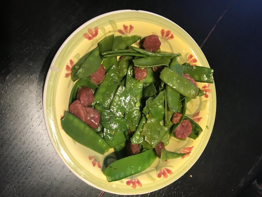 腊肠炒荷兰豆
