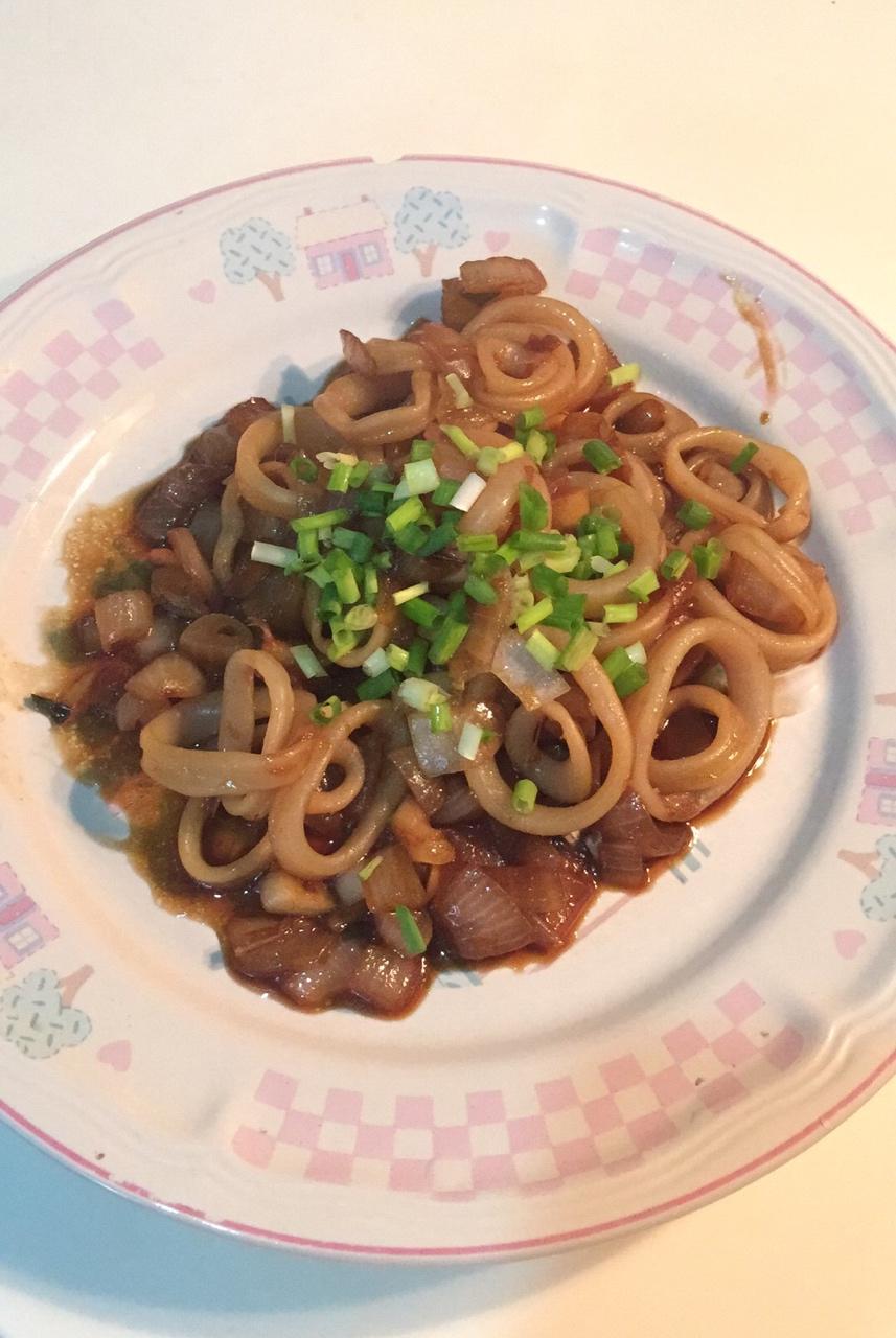 洋葱酱爆鱿鱼须