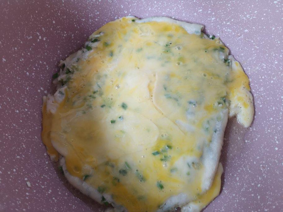 鸡蛋葱油饼                  （更新饼坯保存方法）