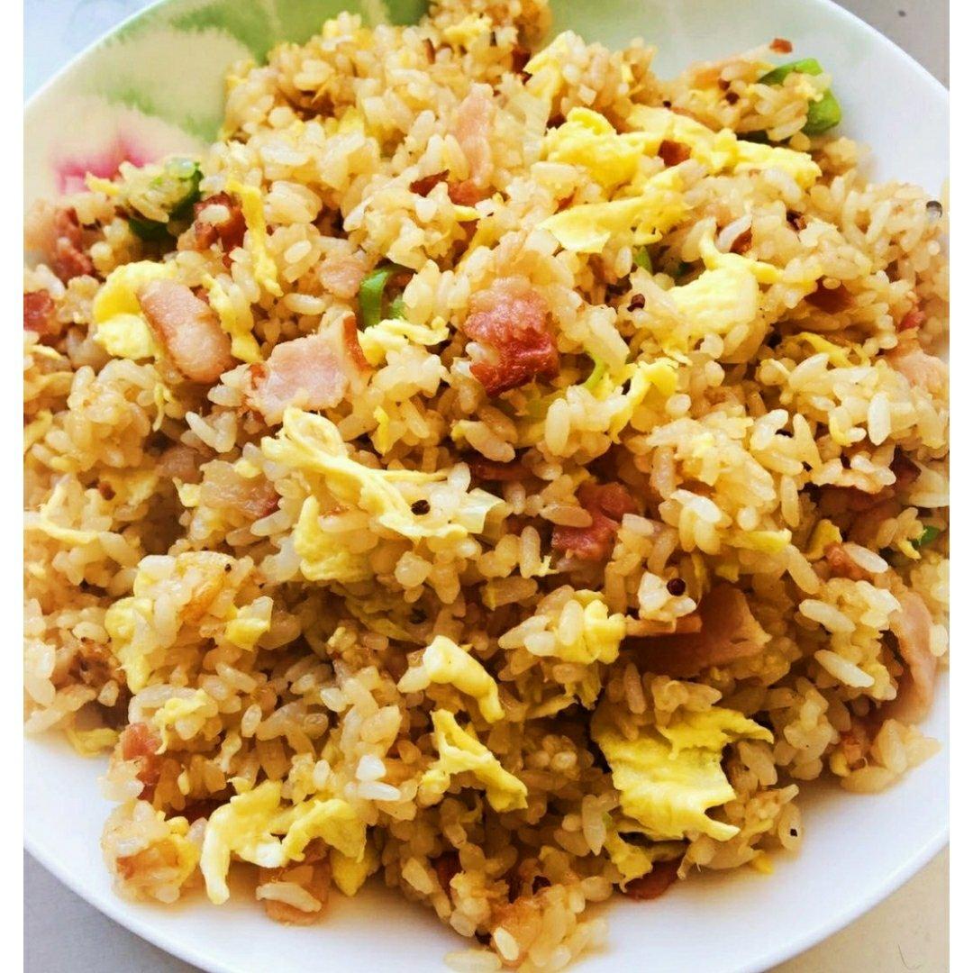 虾仁炒饭