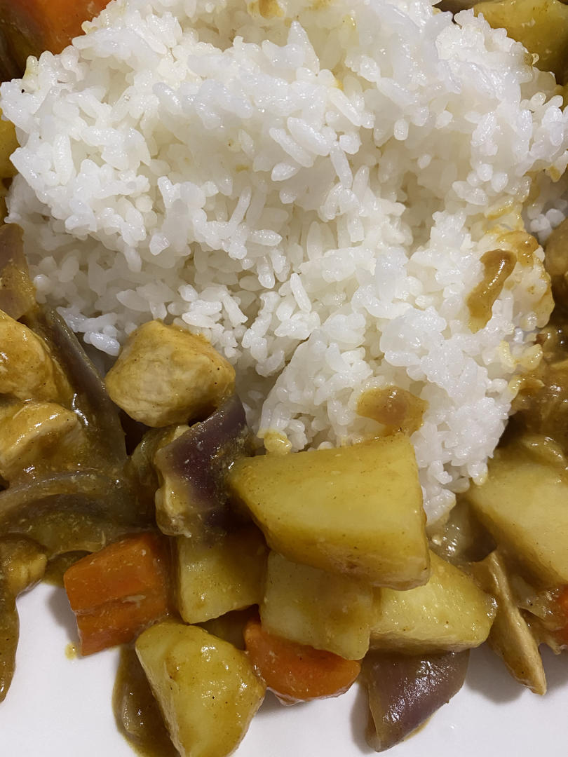 土豆咖喱鸡肉饭