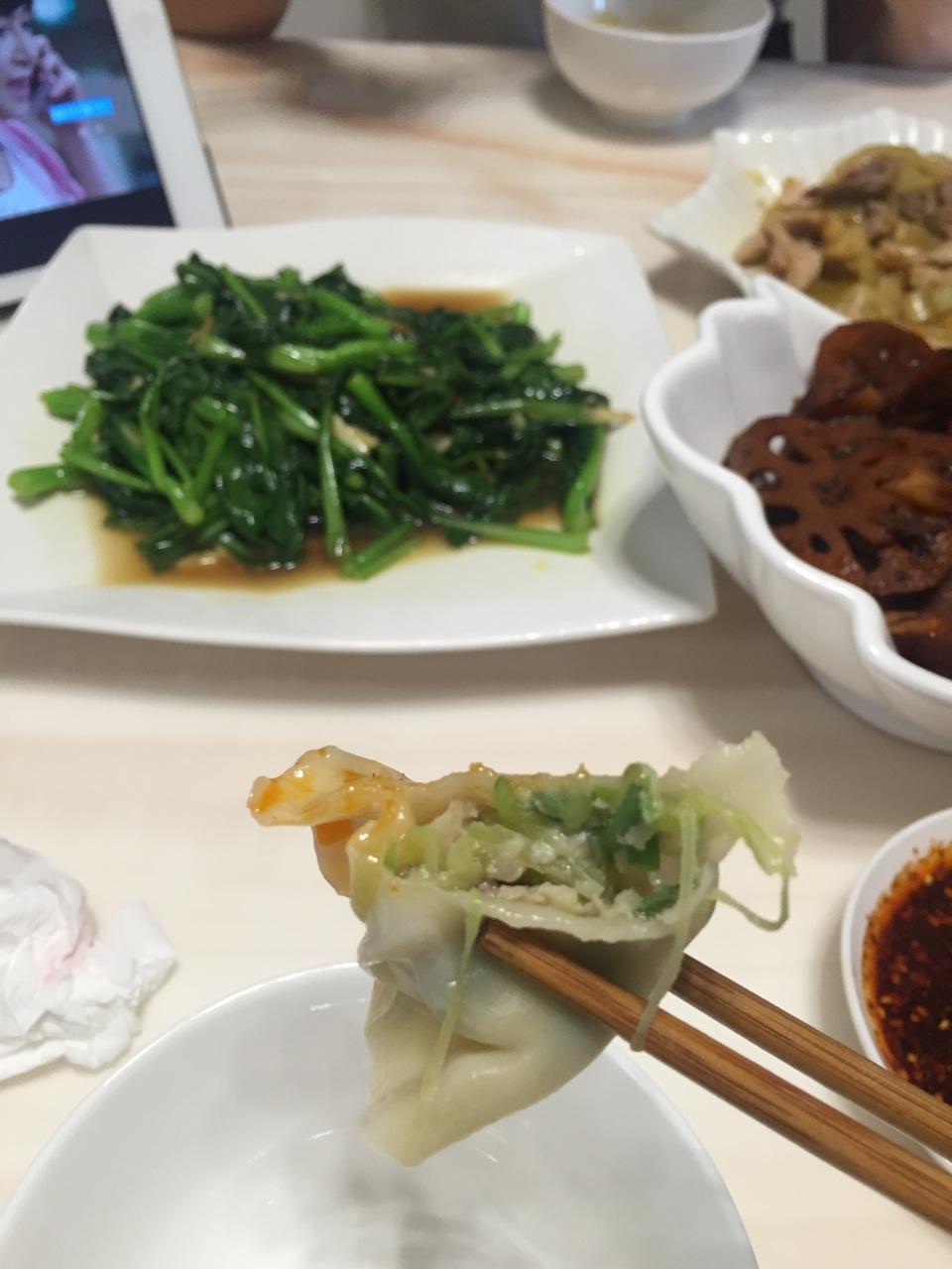 黄瓜木耳鲜肉水饺