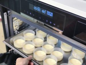 乳酪布丁烧-博世烤箱的做法 步骤14