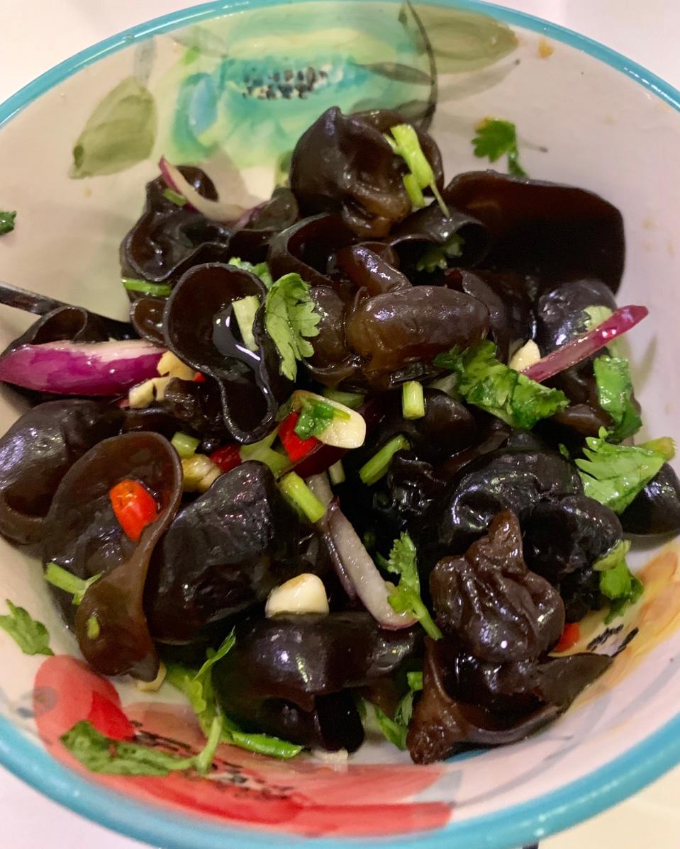 凉拌洋葱木耳–通血管开胃快手凉菜