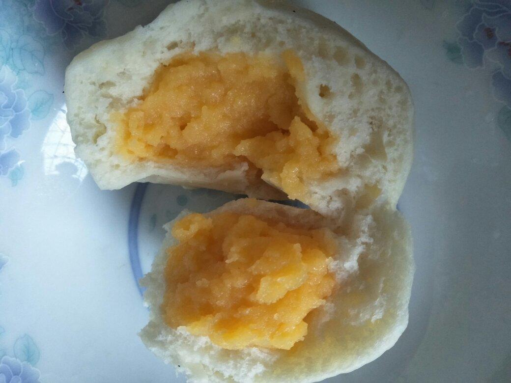 松软香甜的奶黄包，很快就可以搞定。