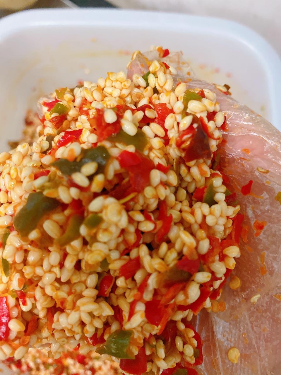 最简单的下饭神器"糯米渣海椒"的做法 步骤5