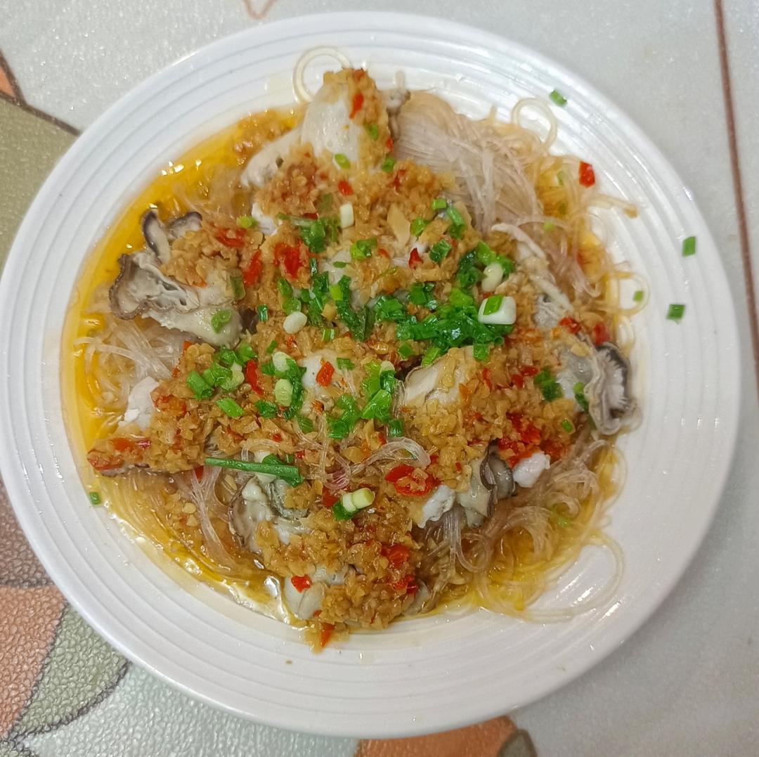 蒜蓉粉丝蒸生蚝