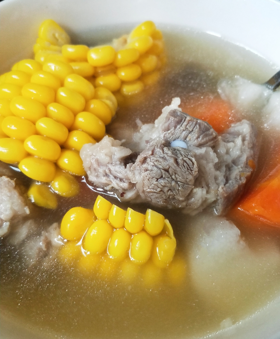 玉米胡萝卜山药排骨汤的做法