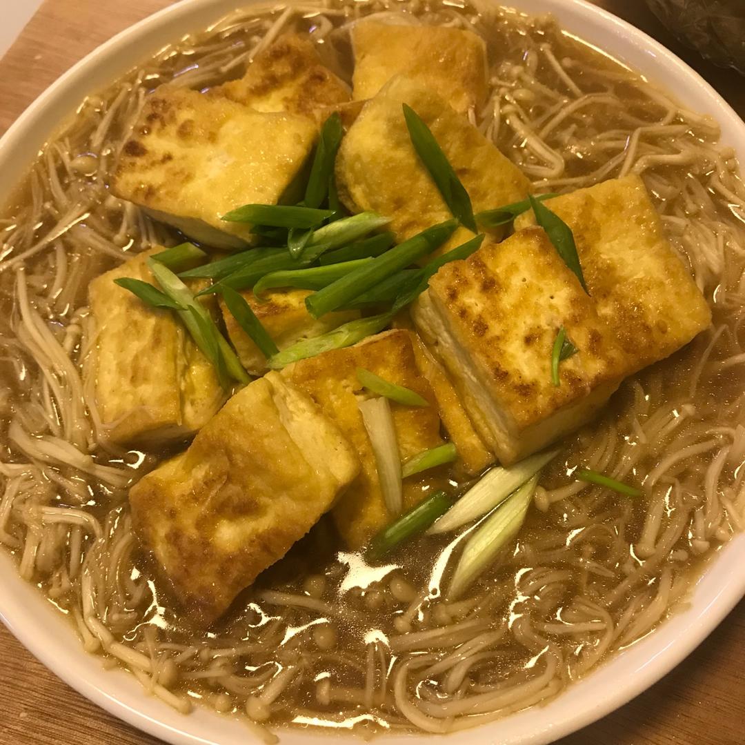 金针菇焖豆腐
