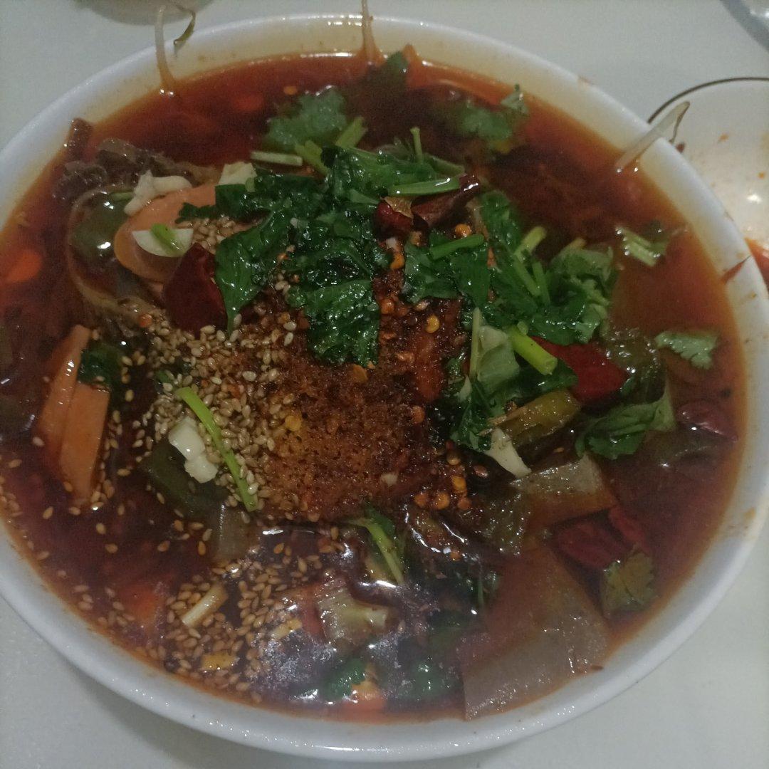 厨师长教你：“毛血旺”的家常做法，味道很棒先收藏起来