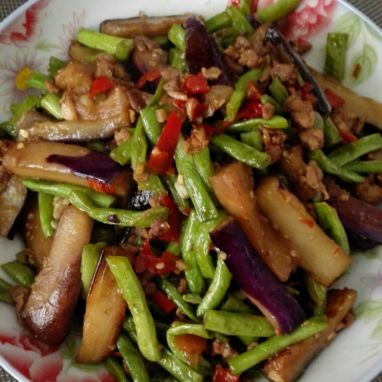 肉末烧豆角茄子