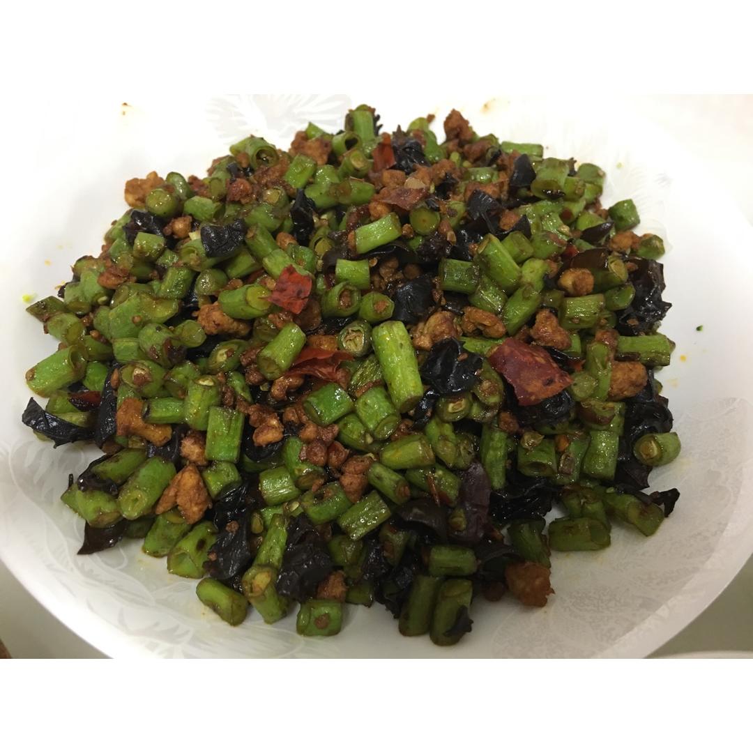 肉沫豆角下饭菜