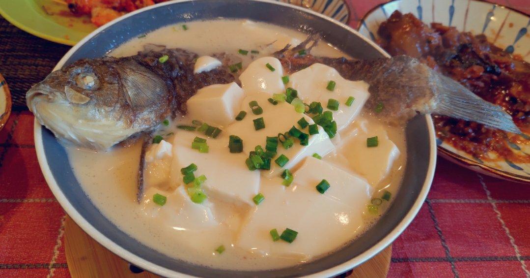 鲫鱼豆腐汤