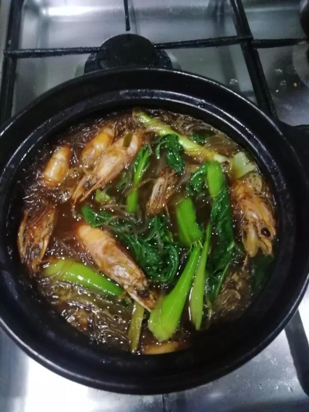 馋哭了的鲜虾粉丝煲