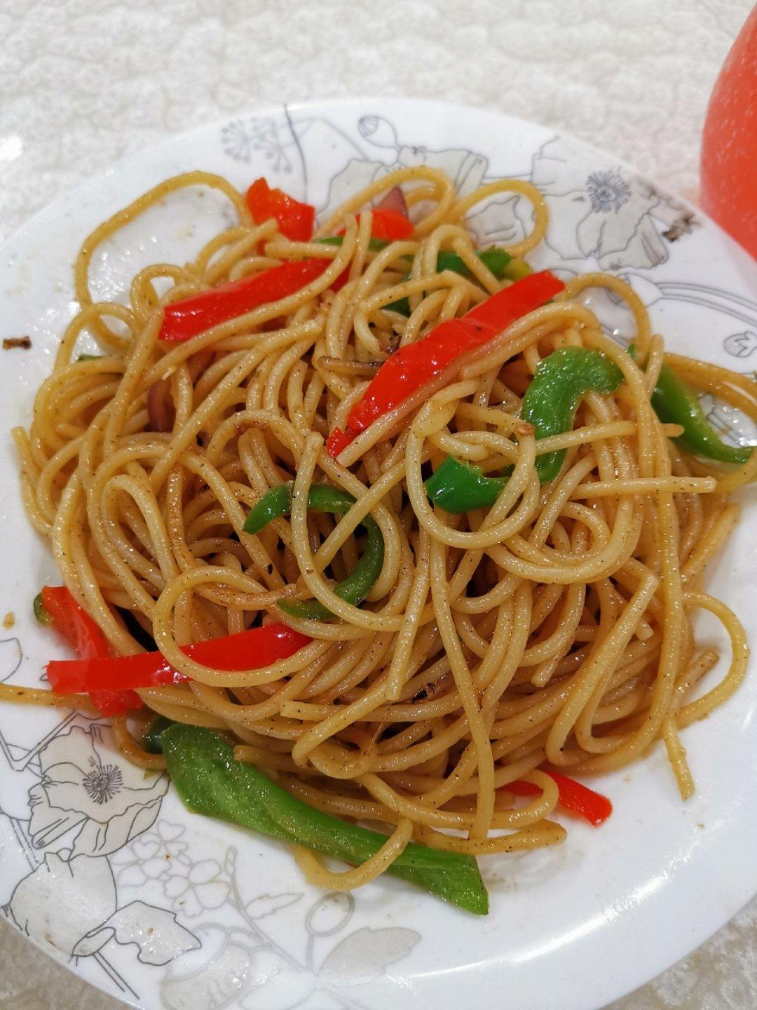 番茄肉酱意大利面