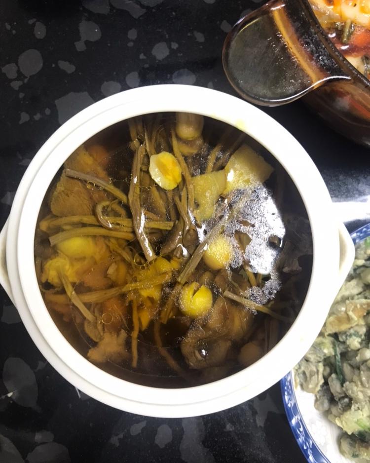 茶树菇老鸭汤