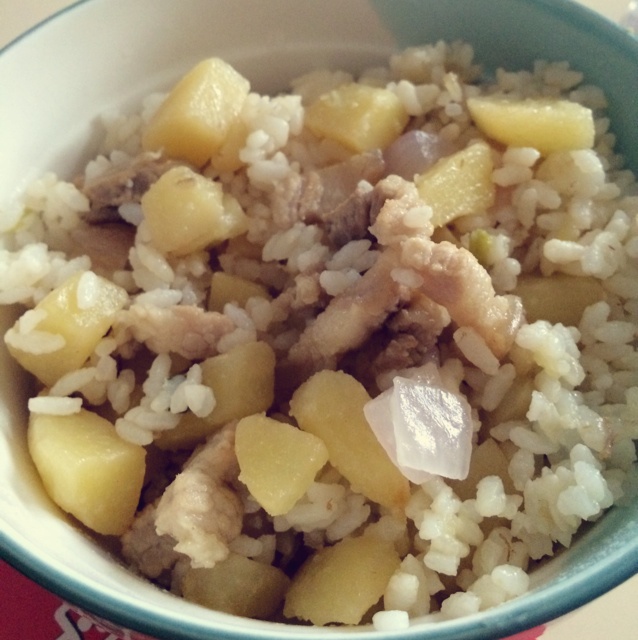 土豆焖饭（电饭锅版）