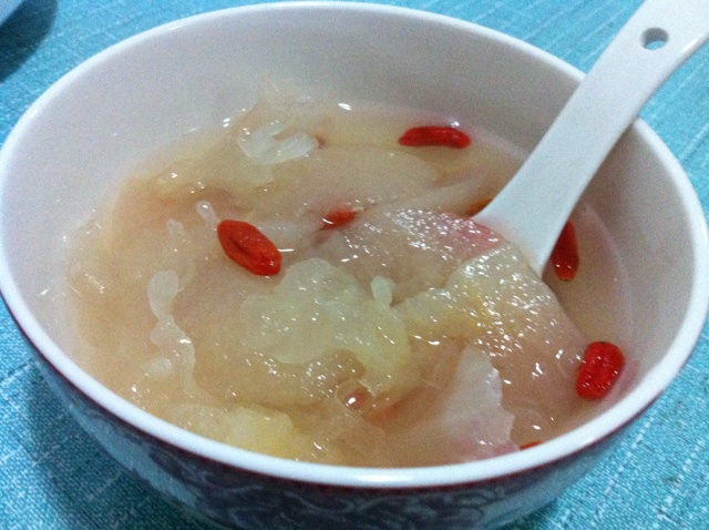 冰糖雪梨银耳汤