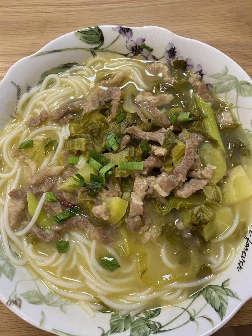 酸菜肉丝米线（独家秘制酸汤）