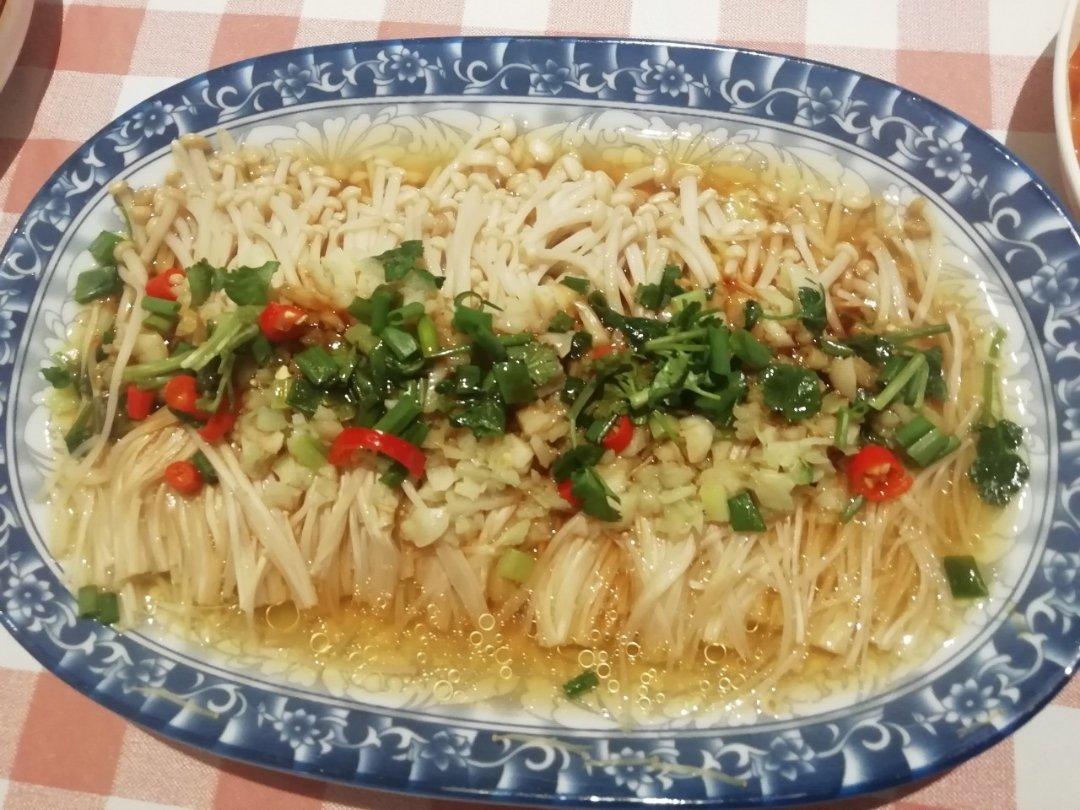 蒜蓉金针菇，简单快手的下饭神菜