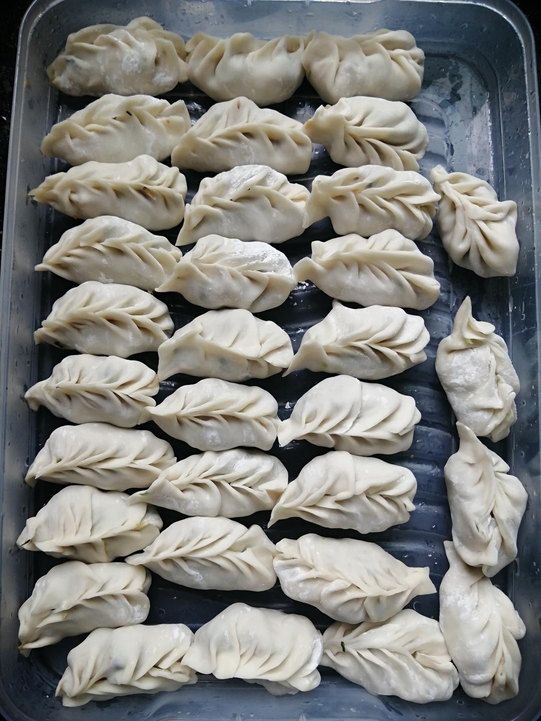广东人包饺子