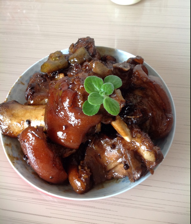 红烧肘子