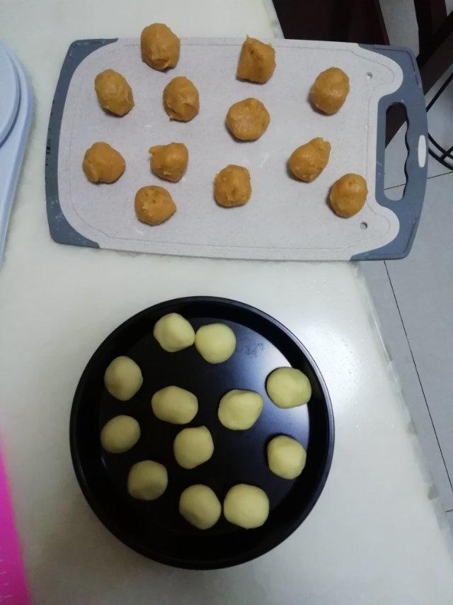 中秋的奶黄月饼，提前操练起来
