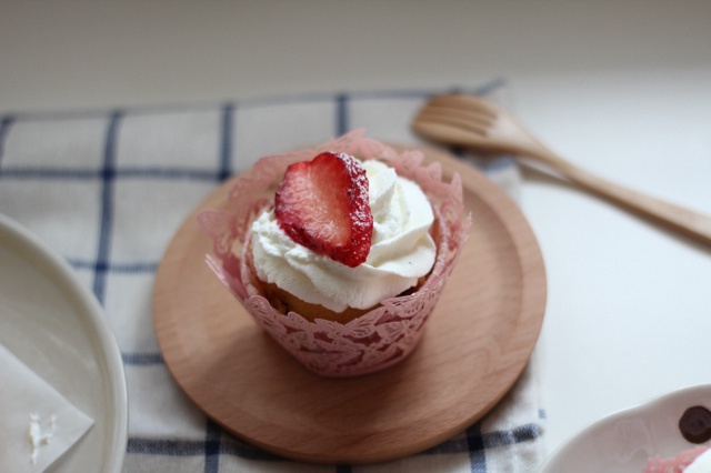 杯子草莓蛋糕cupcake
