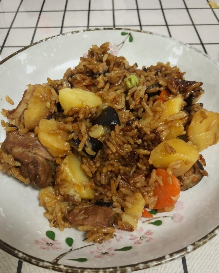 喷香排骨焖饭（爆好吃）