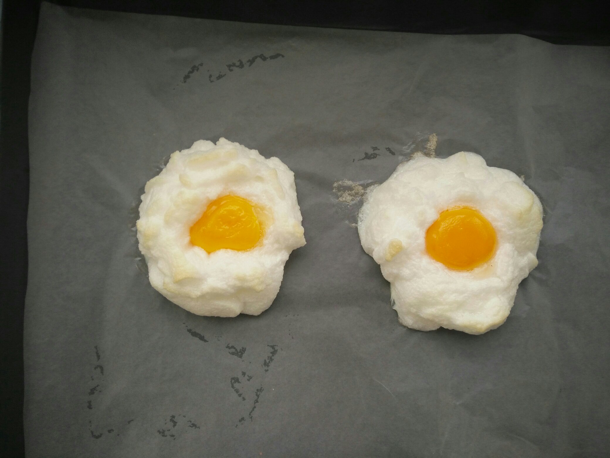 高颜值煎蛋！云朵煎蛋(烤箱版)的做法