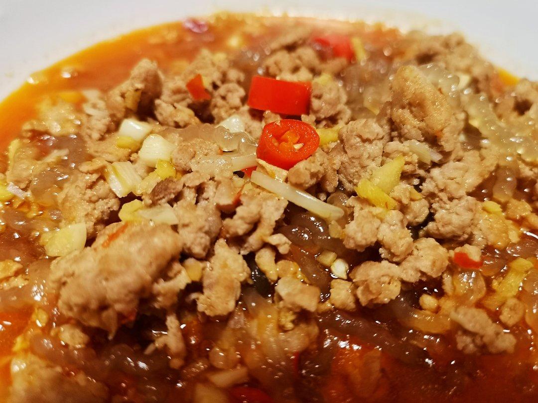 10分钟快手菜，巨下饭的肉沫粉丝煲