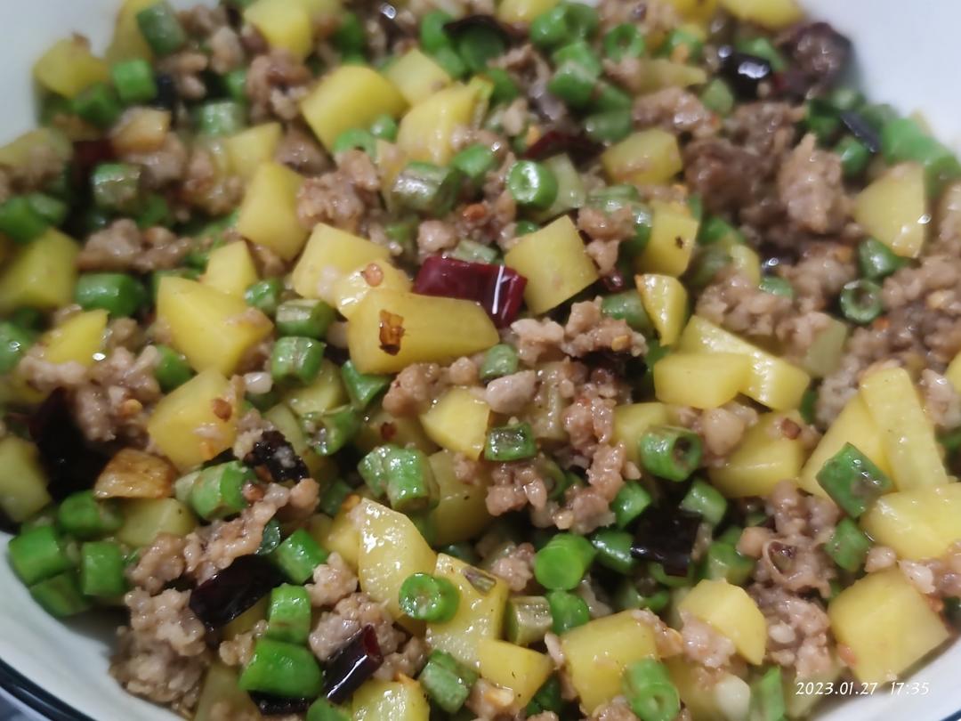 肉沫豆角下饭菜