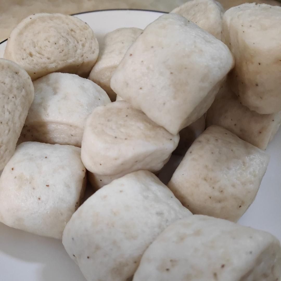 磨豆浆剩下的黄豆渣都不放过——细腻的豆香馒头