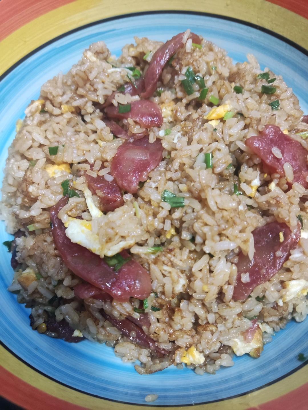 腊肠炒饭