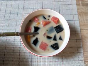 自制芋圆 😋芋圆烧仙草西米红豆水果捞，夏天与甜品绝配的做法 步骤18
