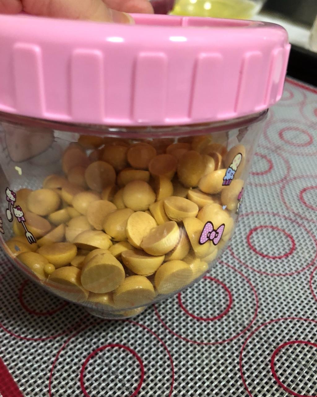 入口即化的无添加蛋黄溶豆