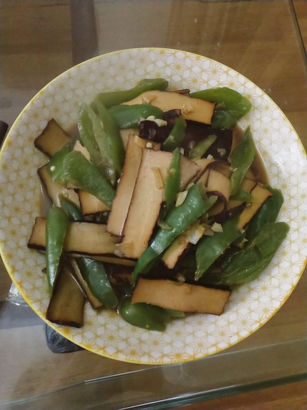 芹菜炒香干