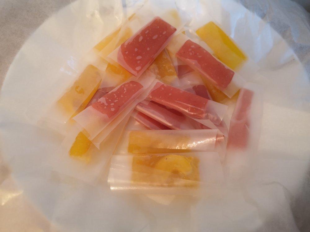 夏威夷果树莓软糖，莓莓软糖，百香果凤梨软糖。不需要果胶，超简单的