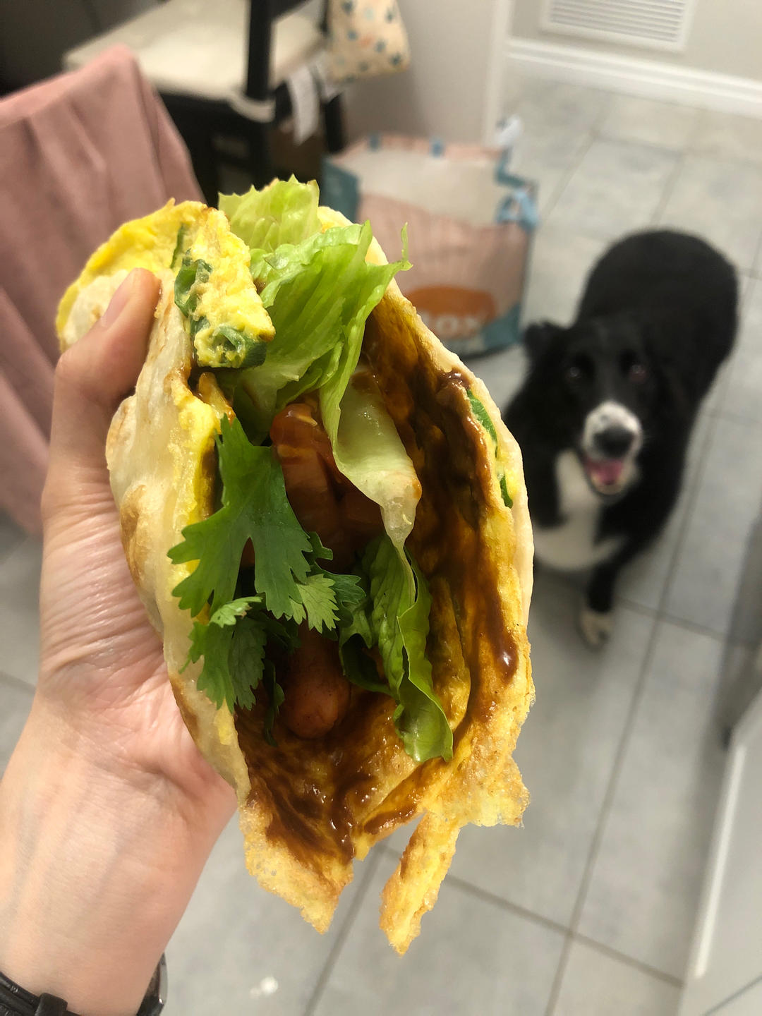 鼓大泡的鸡蛋灌饼(附煎饼酱做法)