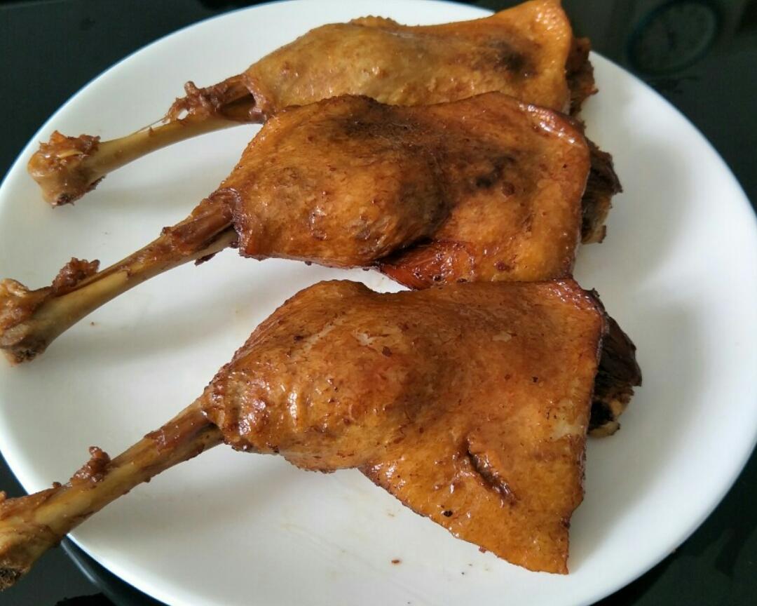 香辣烧鸭腿(看着就流口水)