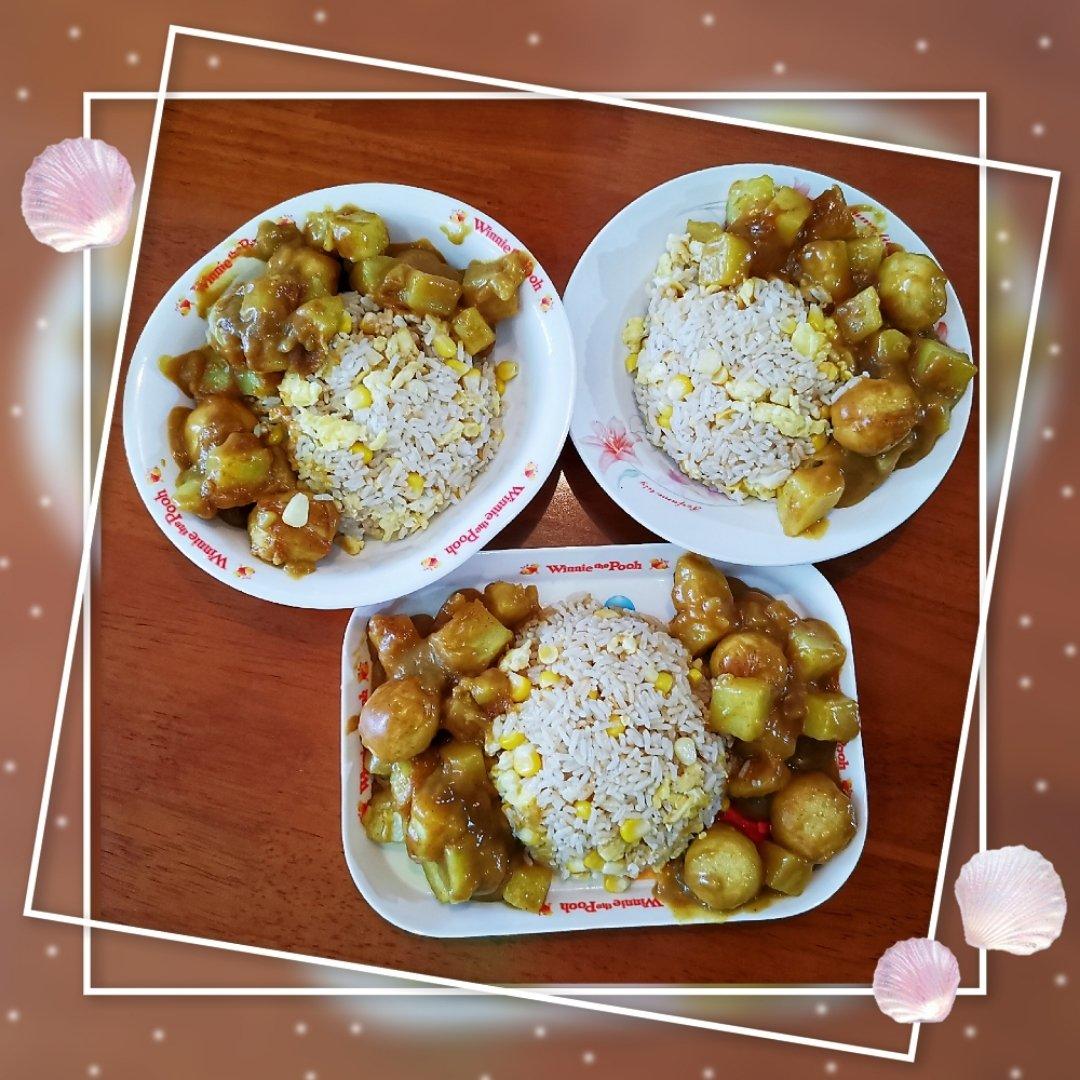 鱼蛋土豆咖喱拌饭
